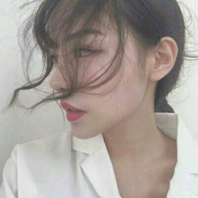 00后心碎伤感流泪的女头像(共36张)