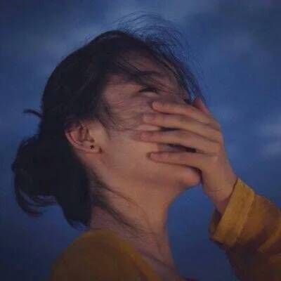 00后心碎伤感流泪的女头像(共36张)