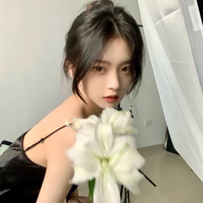 2023年最潮最火女生头像(精选40张)