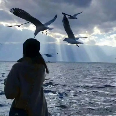 2023年最潮最火女生头像(精选40张)