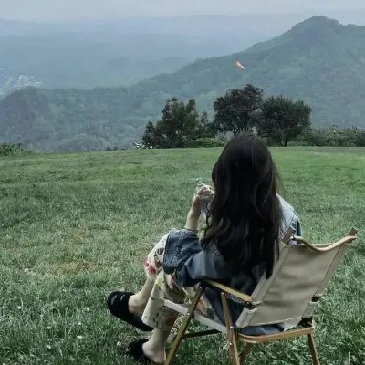 2023年微信美女头像(优选26张)