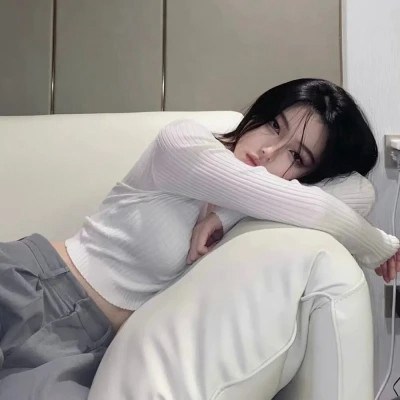 2023年微信美女头像(优选26张)