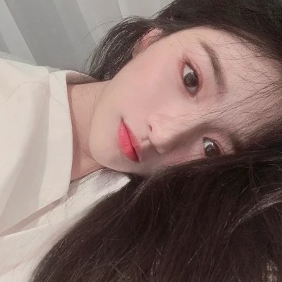 2023年微信美女头像(优选26张)