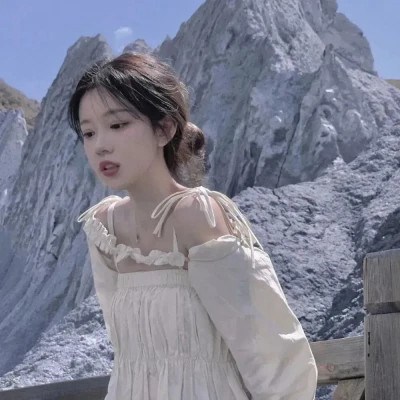 2023年微信美女头像(优选26张)