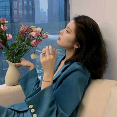 小红书精选女生头像(优选29张)
