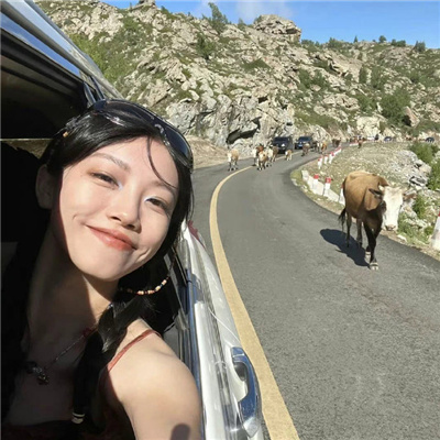 很绝的氛围感微信女头(精选12张)