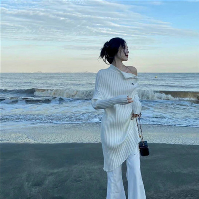 很绝的氛围感微信女头(精选12张)