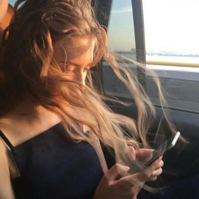 高清好看的欧美风个性女头图片(共22张)