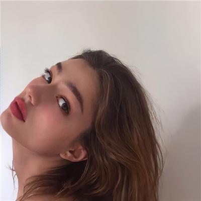 高清好看的欧美风个性女头图片(共22张)
