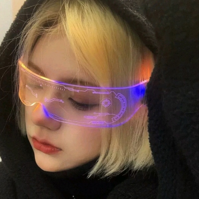 高清好看的眼镜气质女生头像图片(优选22张)