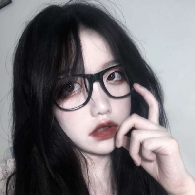 高清好看的眼镜气质女生头像图片(优选22张)