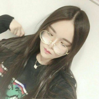 高清好看的眼镜气质女生头像图片(优选22张)
