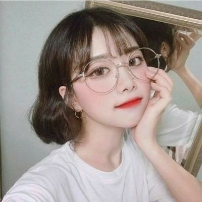 高清好看的眼镜气质女生头像图片(优选22张)