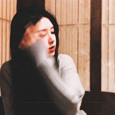 甜甜的又很酷酷的美女微信头像(精选36张)