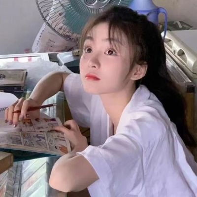 甜甜的又很酷酷的美女微信头像(精选36张)
