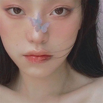 甜甜的又很酷酷的美女微信头像(精选36张)