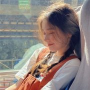 漂亮的女生甜美微笑头像高清图片(22张)