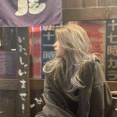 高级气质有品位的微信女生头像(精选35张)