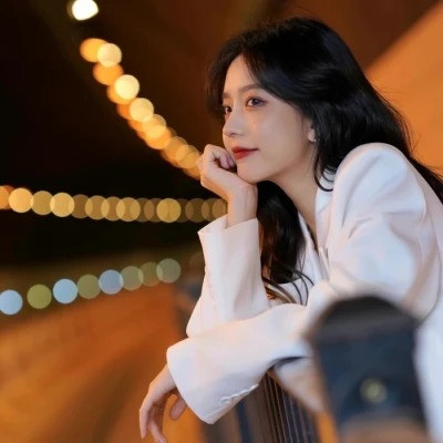 高级气质有品位的微信女生头像(精选35张)