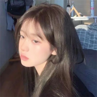 清新简约的小女生头像(24张)