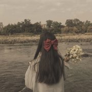 清新简约的小女生头像(24张)