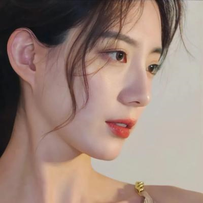 清新简约的小女生头像(24张)