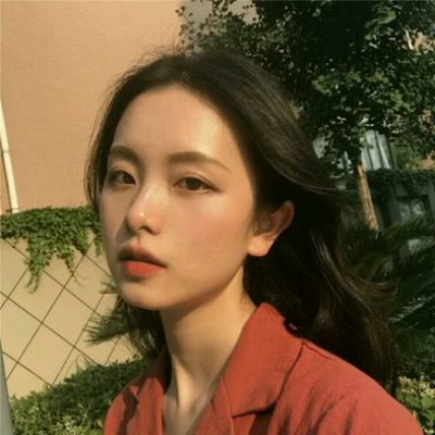 高清好看的女生头像港风系图片(精选32张)