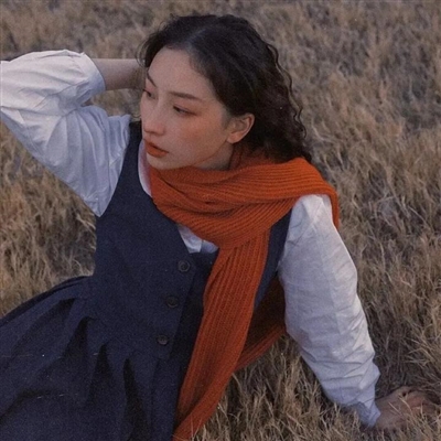 高清好看的女生头像港风系图片(精选32张)