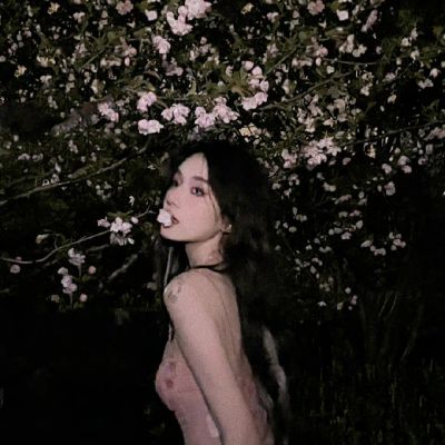 长我审美上的好看女生头像(优选40张)