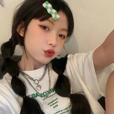 2023年最酷的女生头像(38张)
