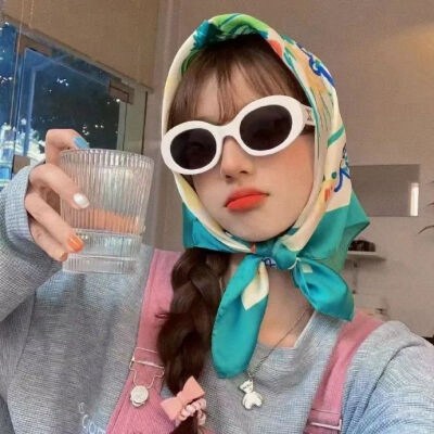 2023年最酷的女生头像(38张)