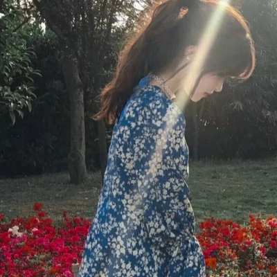 2023年最酷的女生头像(38张)