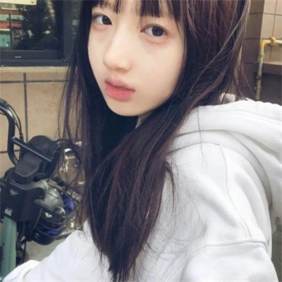 2023高清女头真人图片(共18张)