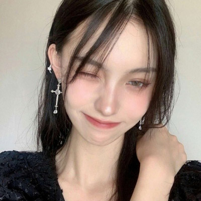 最火的女生头像(16张)