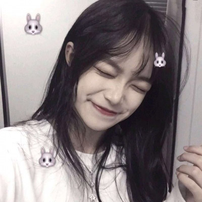 最火的女生头像(16张)