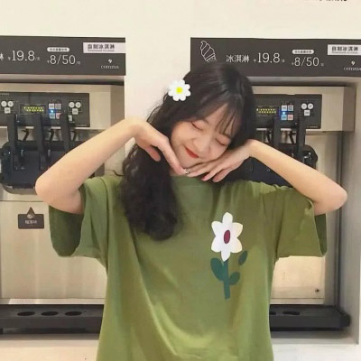 最火的女生头像(16张)