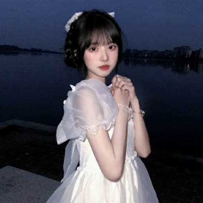 清新白色森系女生头像(优选38张)