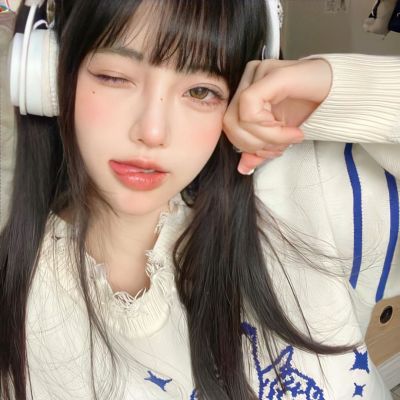 纯欲女生微信头像(精选22张)