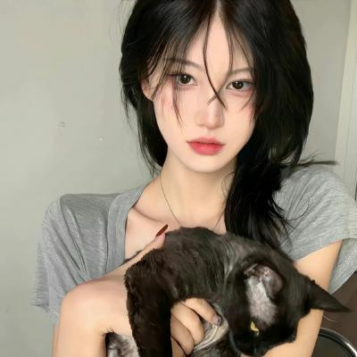 纯欲女生微信头像(精选22张)