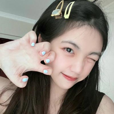 纯欲女生微信头像(精选22张)