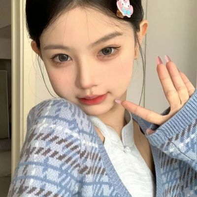 纯欲女生微信头像(精选22张)