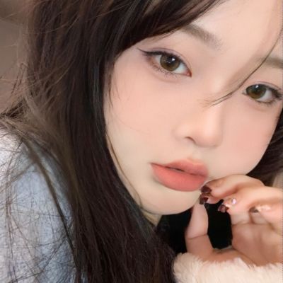 纯欲女生微信头像(精选22张)
