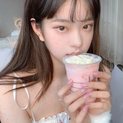 小众很好看的又很气质的女头(优选18张)