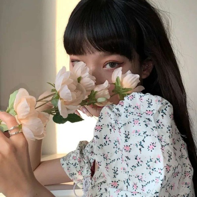 小众很好看的又很气质的女头(优选18张)