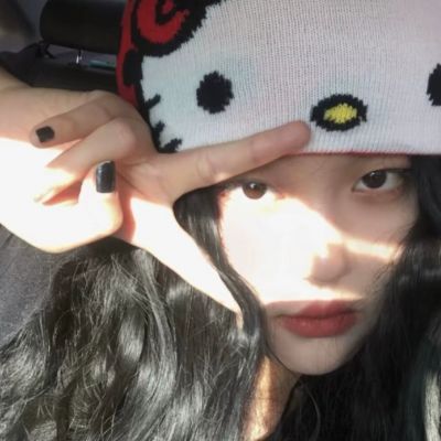 小众很好看的又很气质的女头(优选18张)
