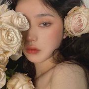 好看的唯美女生图片头像(优选12张)