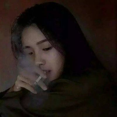 高清霸气的女生头像坏女孩超拽图片(共10张)